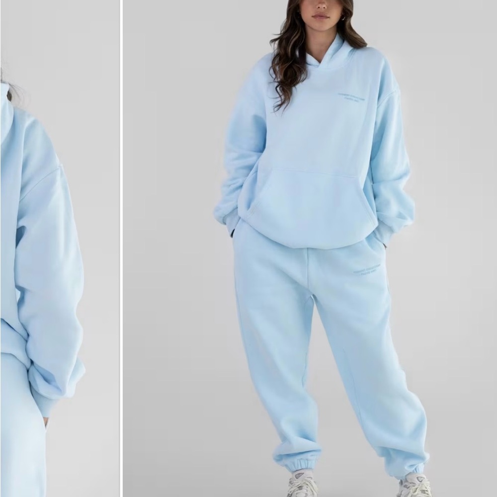 Cmfrt Light Blue Women's Hoodie and Sweatpants Set